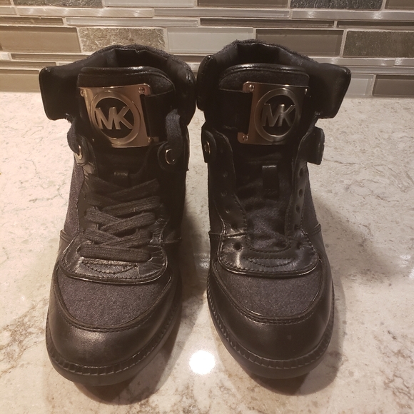 Michael Kors Runners - Picture 3 of 5